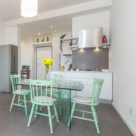 L'orizzonte - Con Vista Sulla Collina By Wonderful Italy Lägenhet